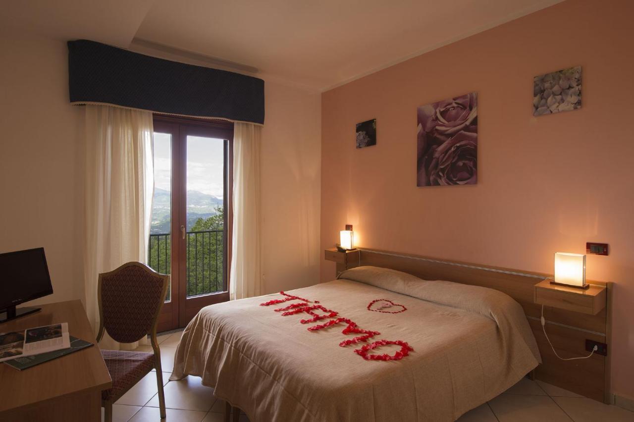 Royal Hotel Montevergine Ospedaletto D'Alpinolo Ngoại thất bức ảnh
